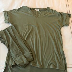 Zenana Outfitters Sage V-Neck Short Sleeve Top